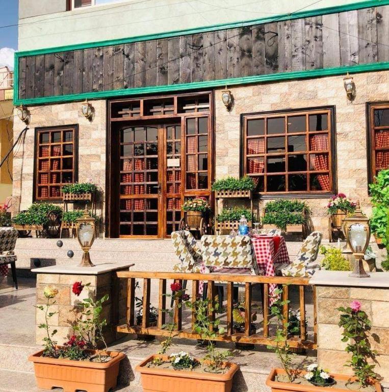 Italian House Hotel Baghdad Bagian luar foto