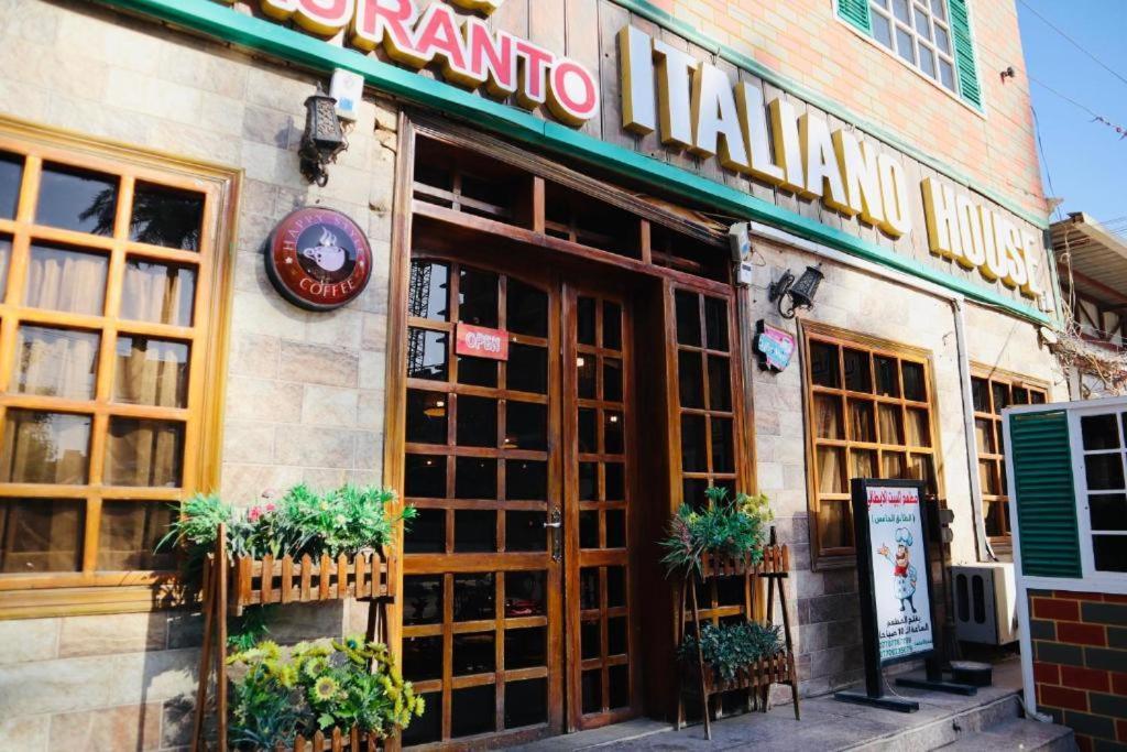 Italian House Hotel Baghdad Bagian luar foto