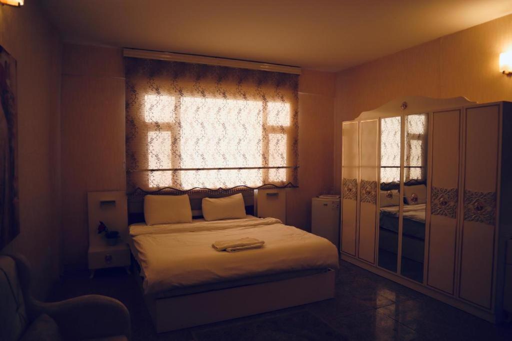 Italian House Hotel Baghdad Bagian luar foto