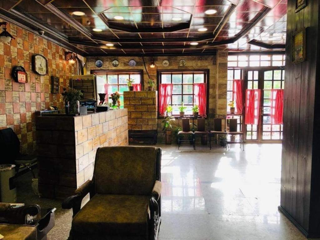 Italian House Hotel Baghdad Bagian luar foto