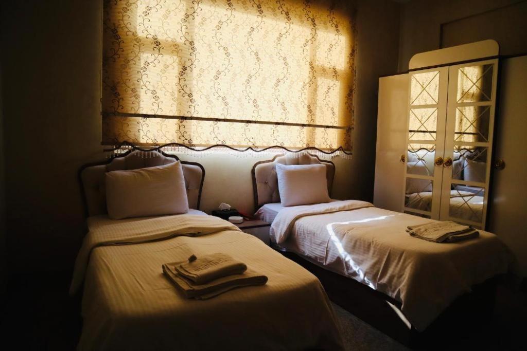 Italian House Hotel Baghdad Bagian luar foto