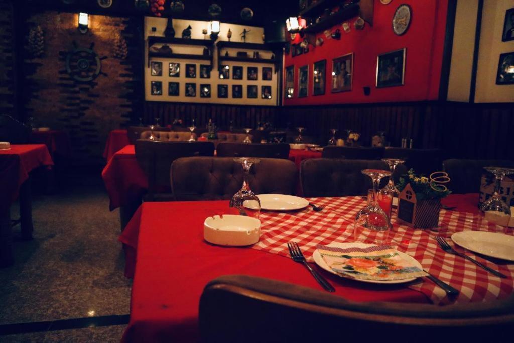 Italian House Hotel Baghdad Bagian luar foto