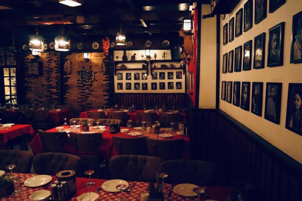Italian House Hotel Baghdad Bagian luar foto