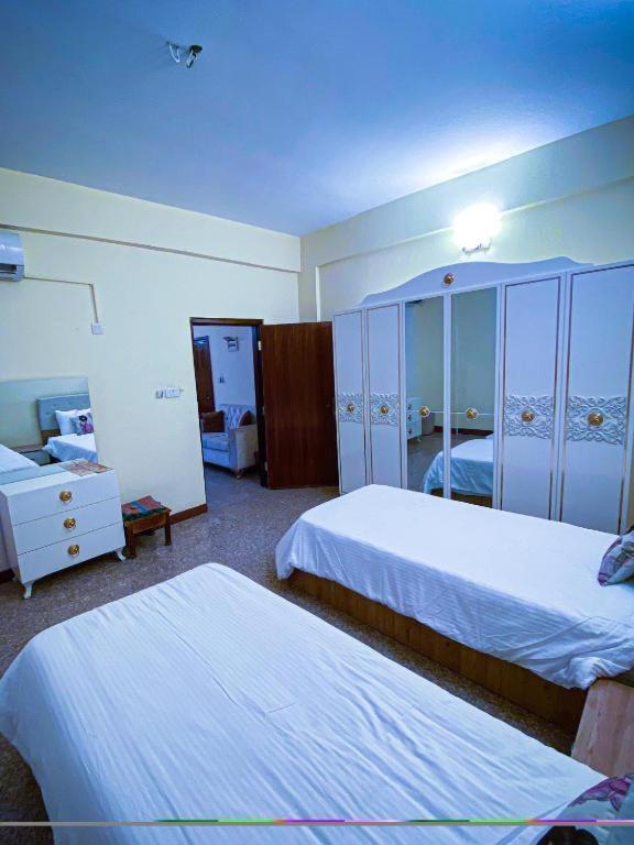 Italian House Hotel Baghdad Bagian luar foto