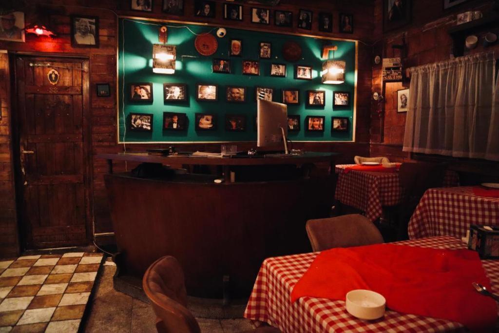 Italian House Hotel Baghdad Bagian luar foto