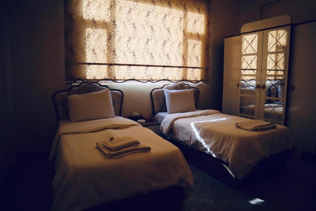 Italian House Hotel Baghdad Bagian luar foto