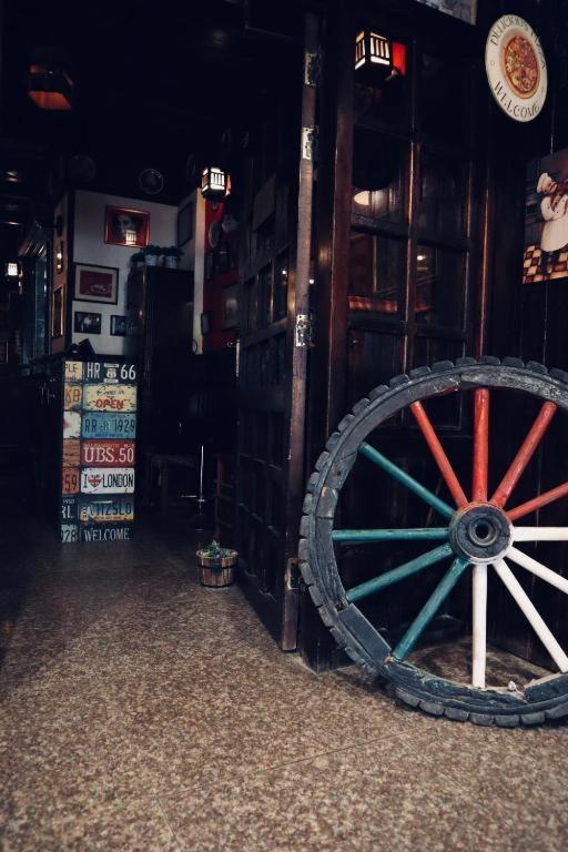 Italian House Hotel Baghdad Bagian luar foto